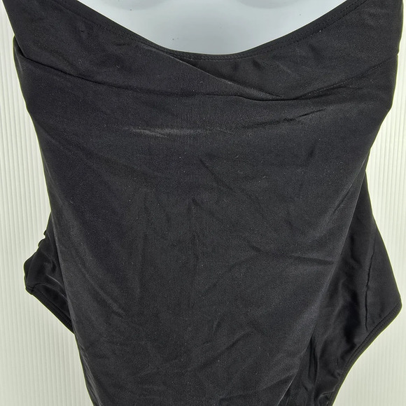 NWT Women's CUPSHE Backless Black One-Piece Halter Swimsuit Size XL Beachy - Picture 8 of 15